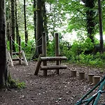 Ballyhoura Mountain Lodges Дом отдыха