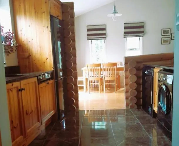 Ballyhoura Mountain Lodges Дом отдыха Ballyorgan